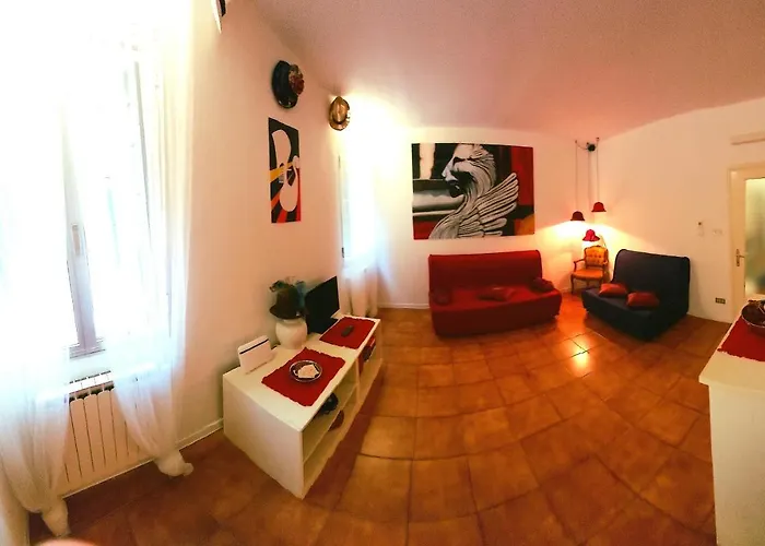 The Hatter'S Venice Apartment